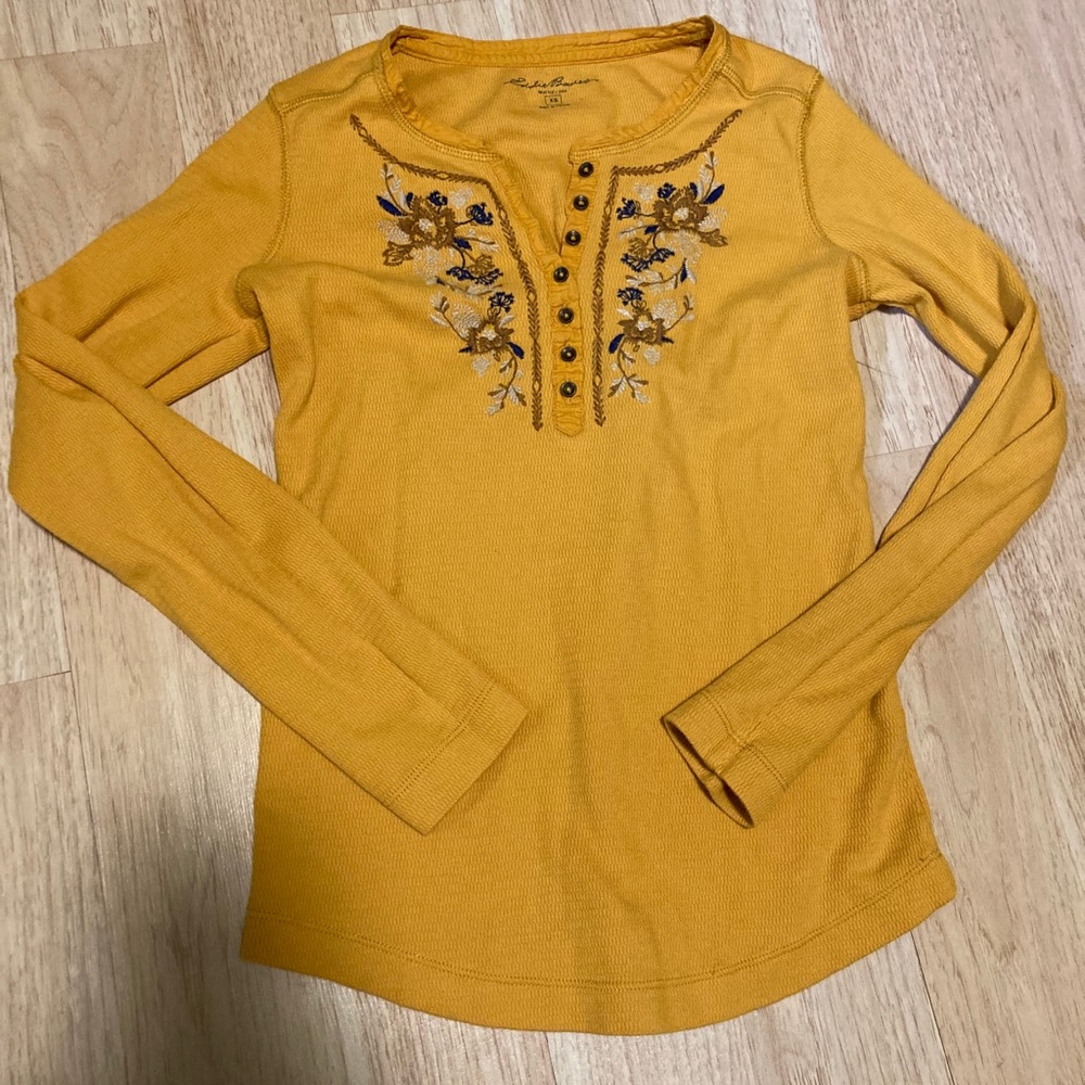 Eddie Bauer Women’s Henley size XS